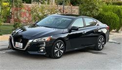 نيسان ألتيما